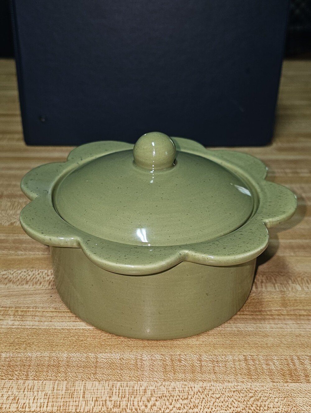 Green Ceramic Floral Lid Serving Bowl - Home Kitchen